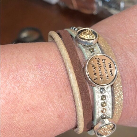 Religious leather bracelet magnet closure - Picture 1 of 4